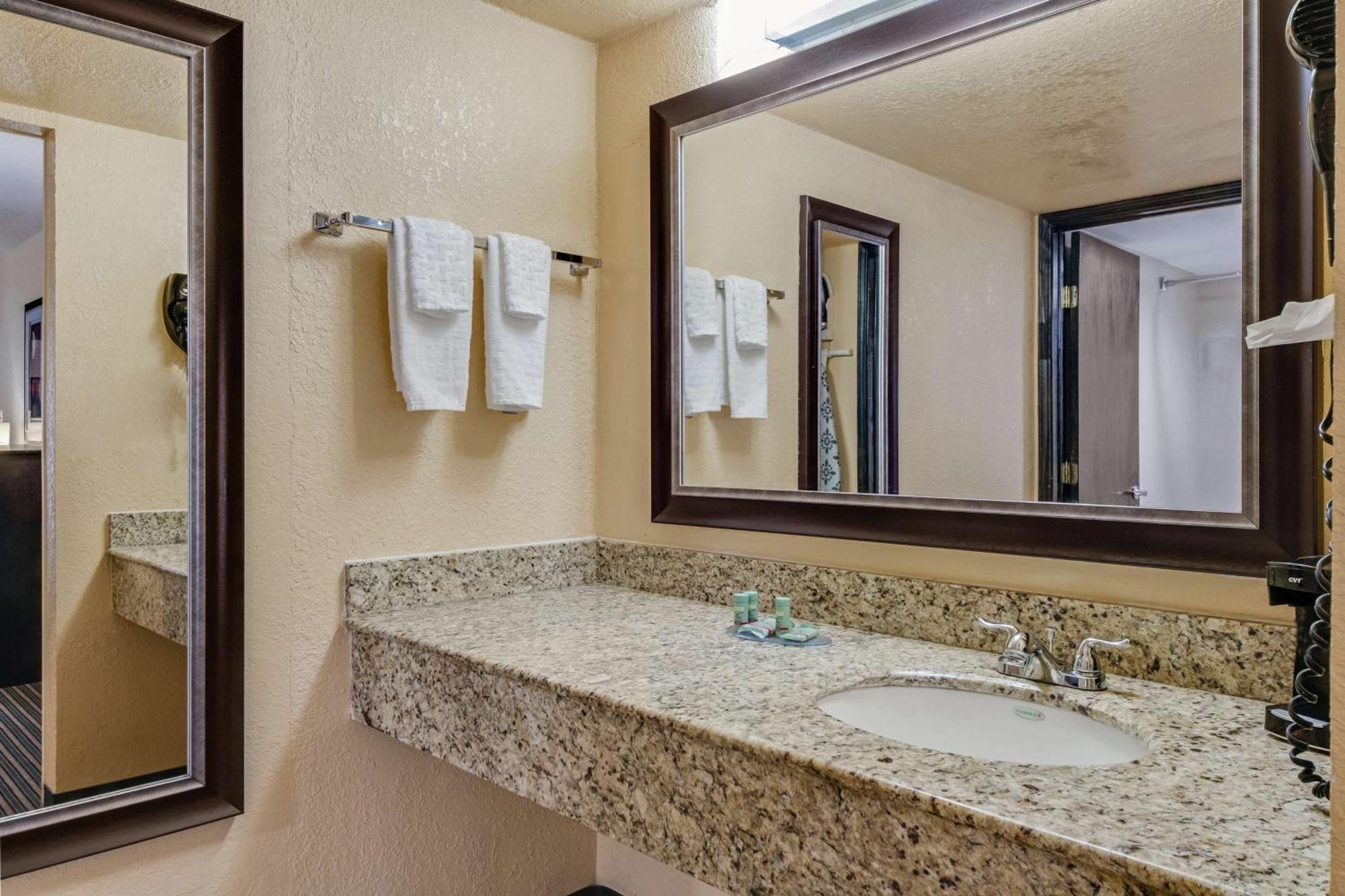 Best Western Inn Of דל ריו מראה חיצוני תמונה